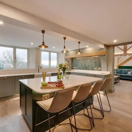 7 Bed In Oc-93325 * Sedbergh