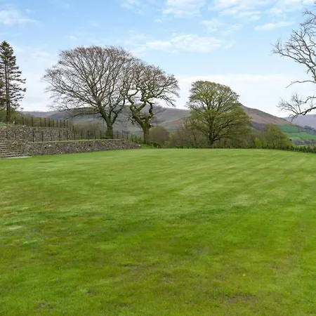 7 Bed In Oc-93325 Holiday home Sedbergh