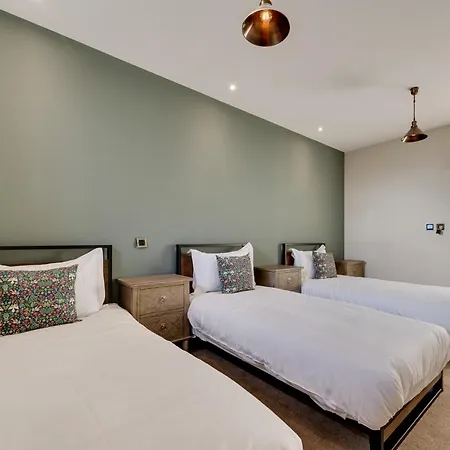 7 Bed In 93325 Sedbergh