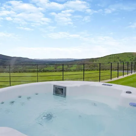 7 Bed In 93325 Holiday home Sedbergh