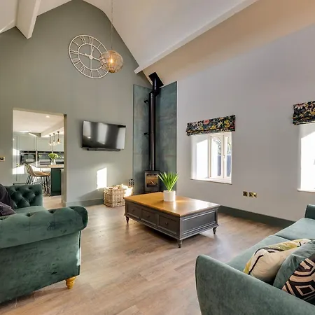 7 Bed In 93325 Holiday home *