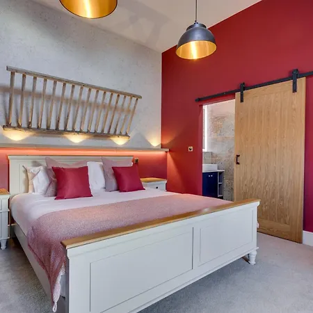 7 Bed In 93325 Holiday home