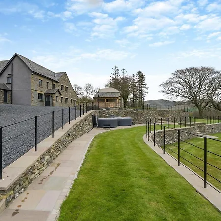 7 Bed In 93325 Holiday home