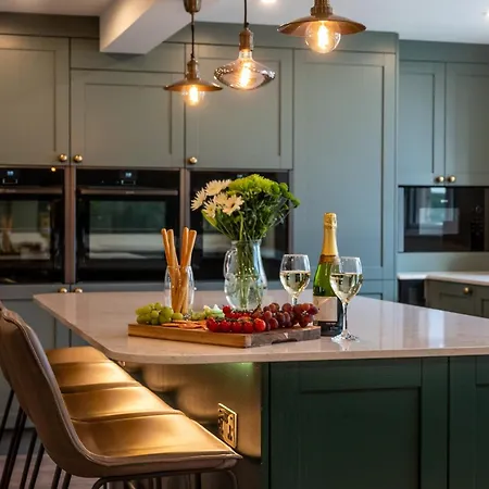 7 Bed In 93325 Casa vacanze *