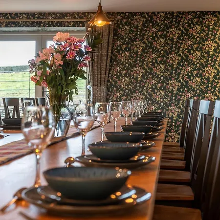 7 Bed In 93325 * Sedbergh