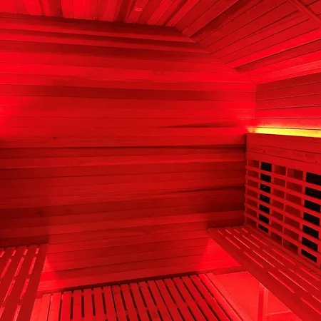 7 Bed In 93325 Casa vacanze