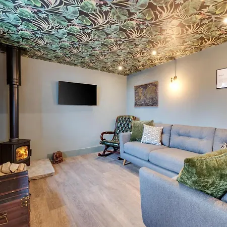 7 Bed In Oc-93325 Feriehus